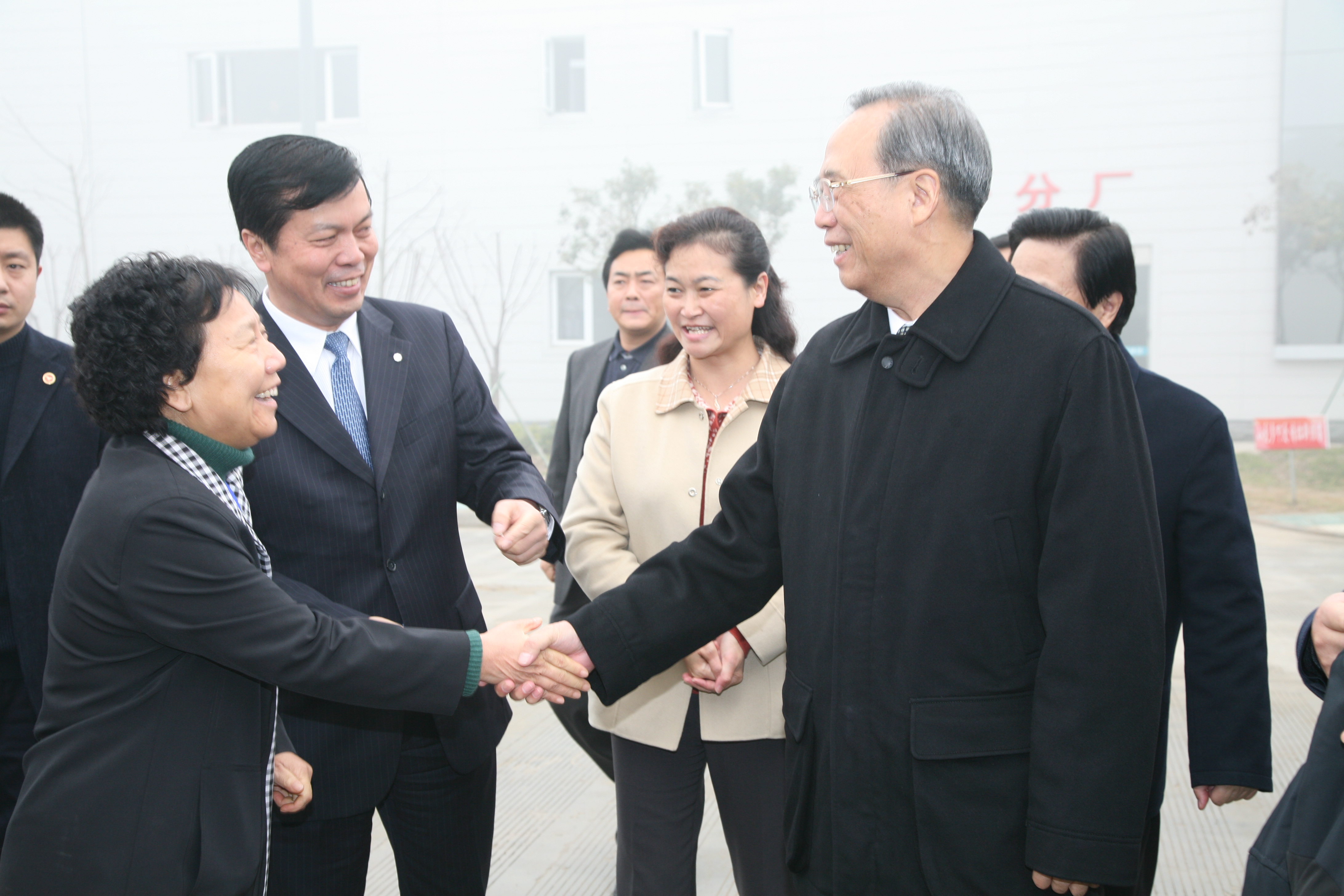 神鹰集团董事长_神鹰黑手哥图片(3)